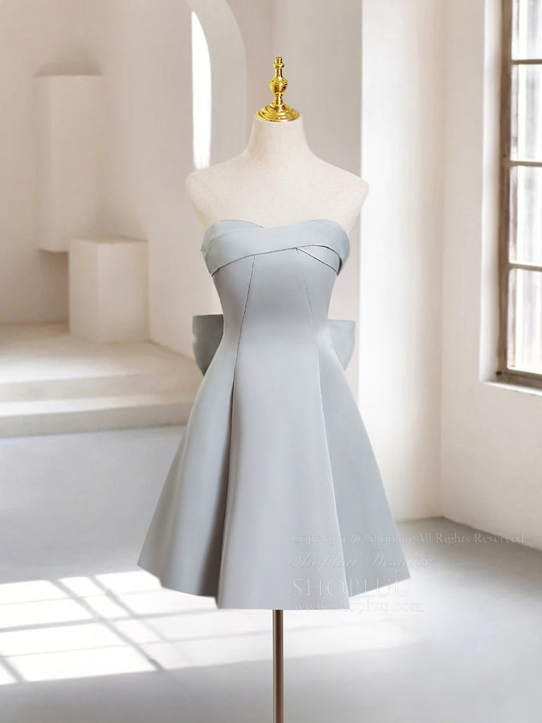 A-Line Light Blue Sweetheart Short Satin Homecoming Dress with Statement Bow