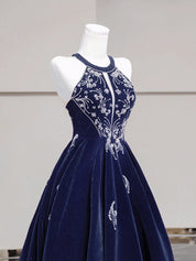 A-Line Halter Neck Knee-Length Navy Velvet Homecoming Dress with Beaded Embroidery