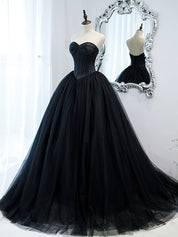 Ball Gown Sweetheart Floor-Length Black Tulle Prom Dress with Structured Corset Bodice