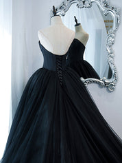 Ball Gown Sweetheart Floor-Length Black Tulle Prom Dress with Structured Corset Bodice