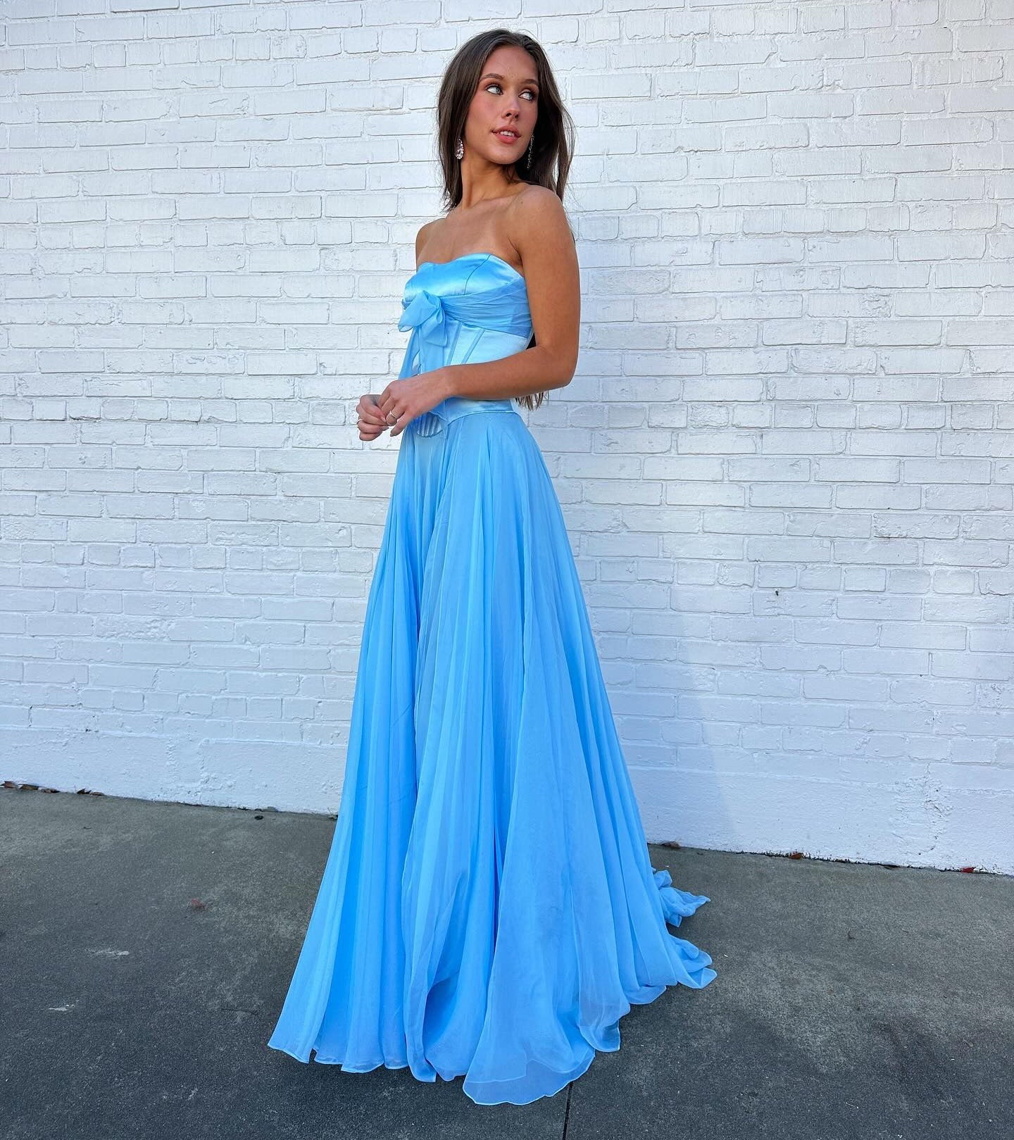 A-Line Strapless Sweetheart Floor-Length Chiffon Prom Dress with Bow Corset Bodice