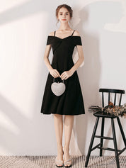 A-Line Sweetheart Knee-Length Black Chiffon Homecoming Dress with Off-the-Shoulder Straps