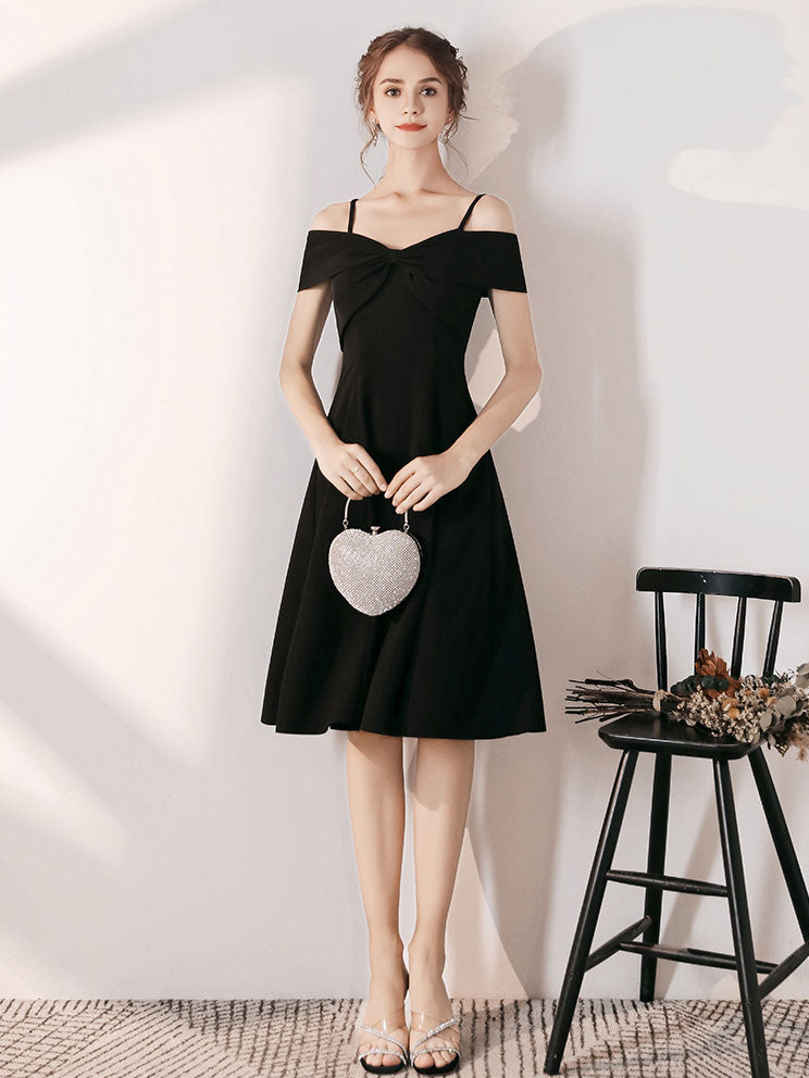 A-Line Sweetheart Knee-Length Black Chiffon Homecoming Dress with Off-the-Shoulder Straps