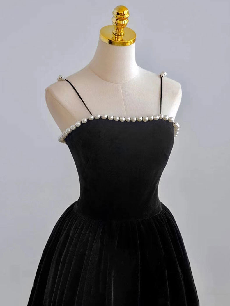 A-Line Black Sweetheart Floor-Length/Tea-Length Velvet Prom Dress with Pearl Trim
