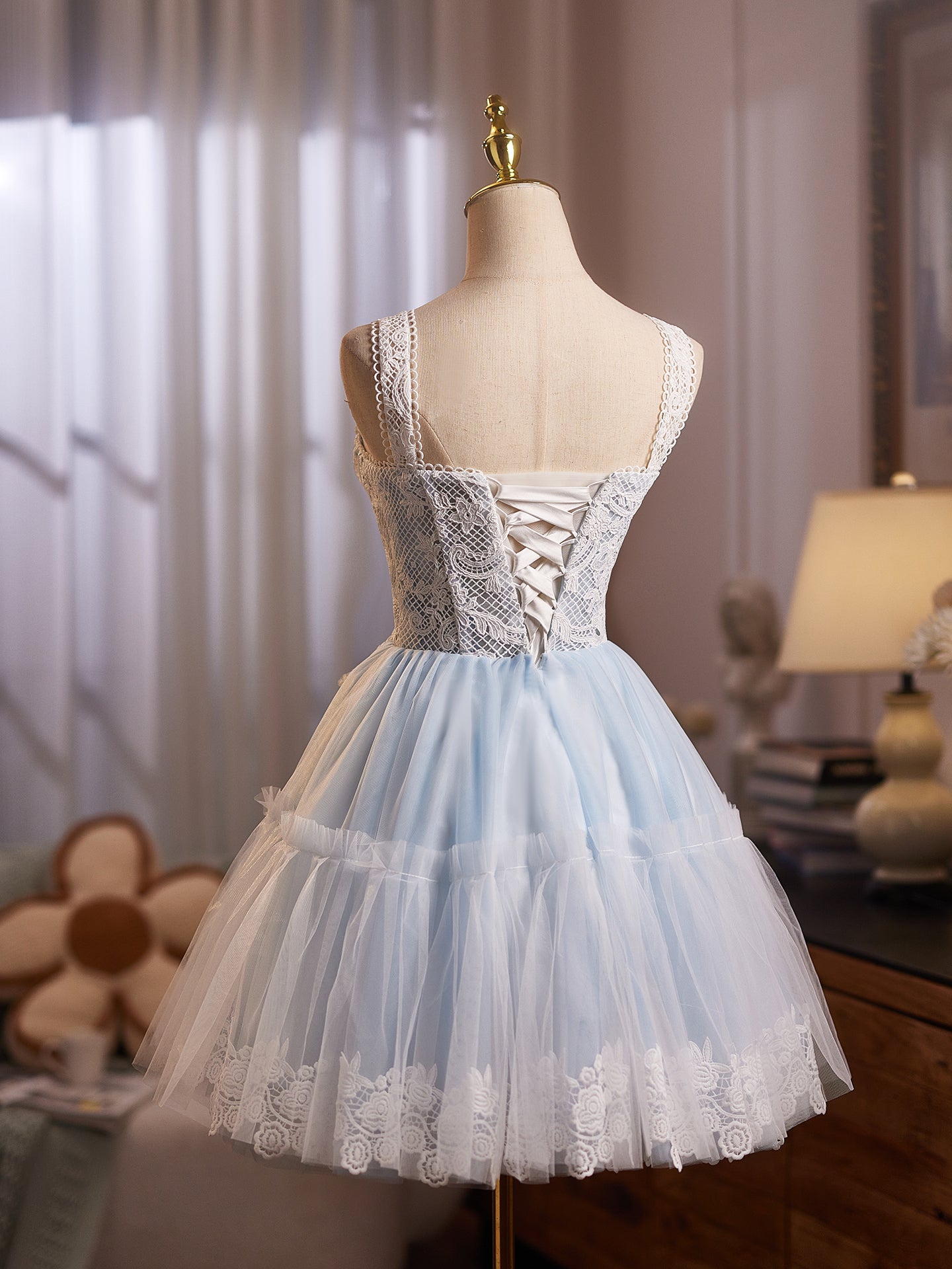 Blue Sweetheart Neck Tulle Lace Short Homecoming Dress