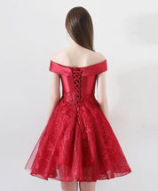 A-Line Off-the-Shoulder Knee-Length Red Tulle Lace Homecoming Dress