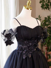 A-Line Sweetheart Neckline Knee-Length Black Tulle Floral Appliqué Homecoming Dress