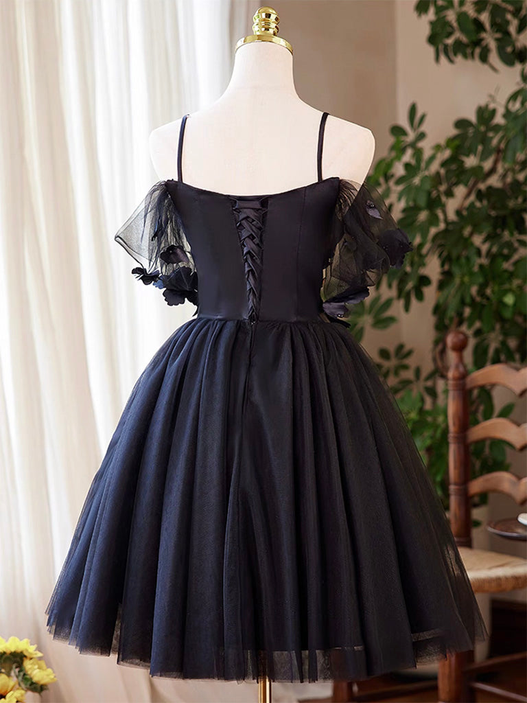 A-Line Sweetheart Neckline Knee-Length Black Tulle Floral Appliqué Homecoming Dress