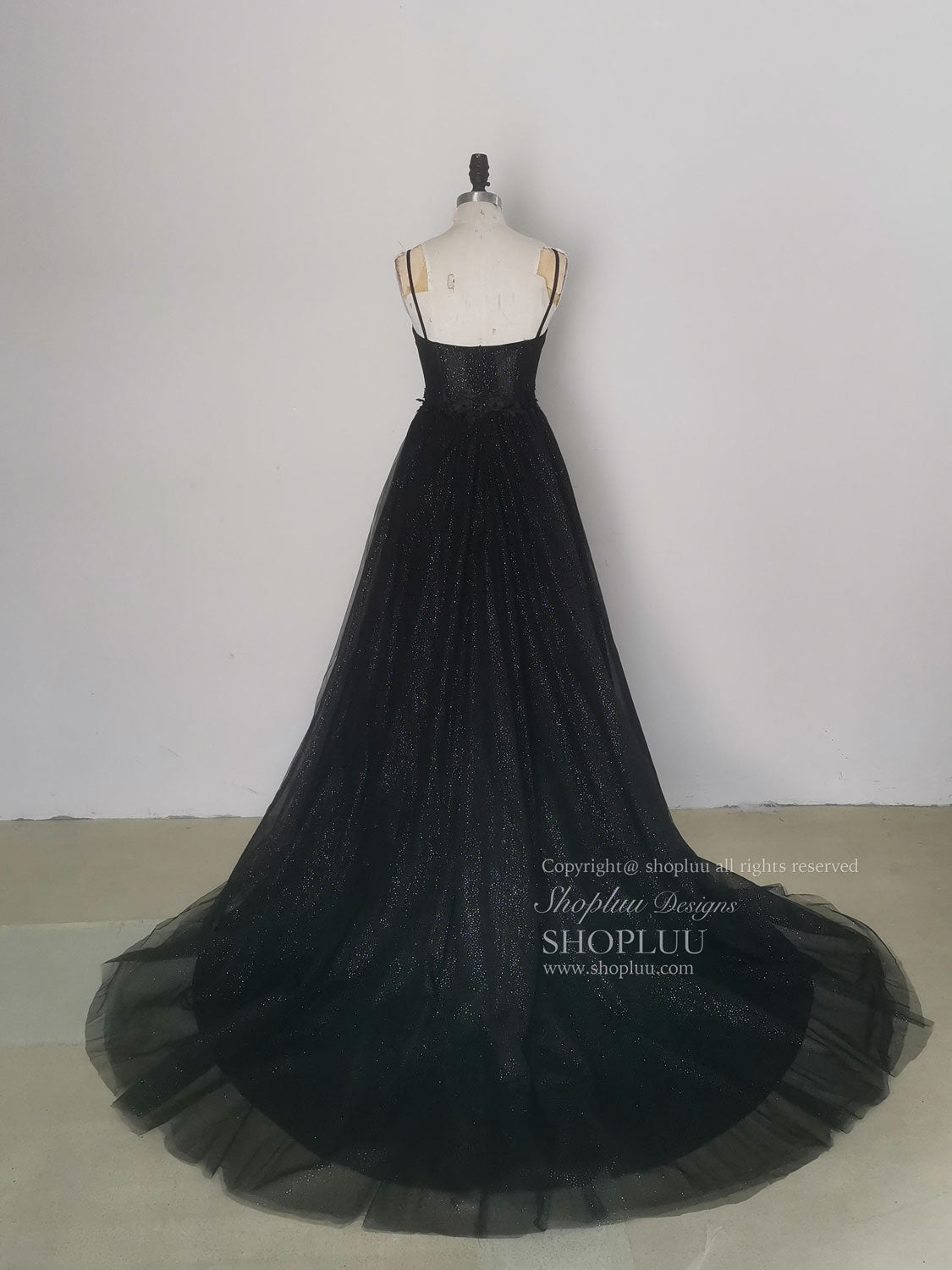 A-Line Black Sweetheart Floor-Length Tulle High Slit Prom Dress