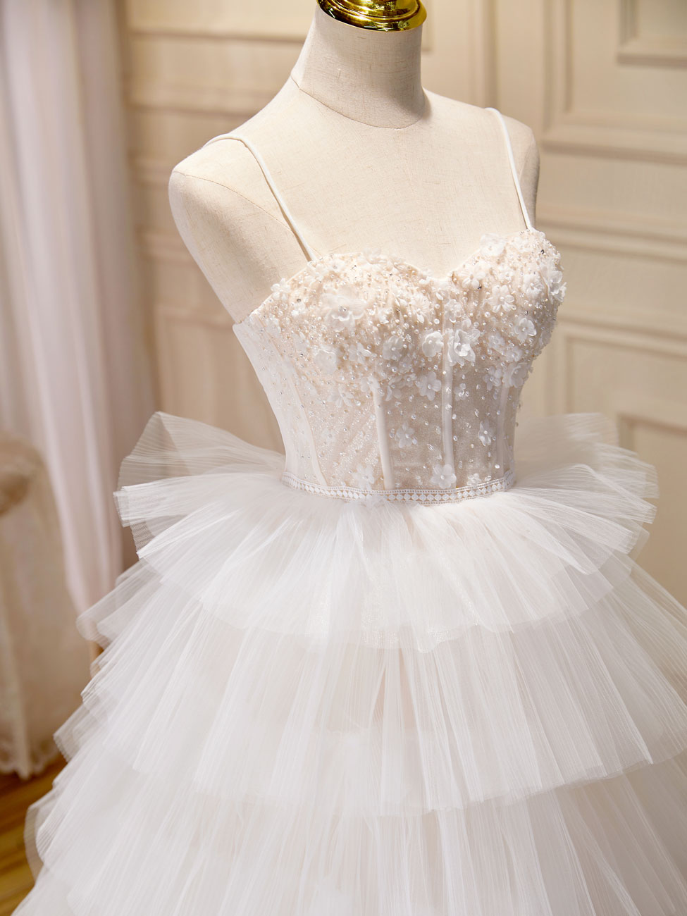 Ball Gown Sweetheart Spaghetti Straps Floor-Length White Tulle Prom Dress with Tiered Ruffle Skirt