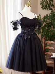 A-Line Sweetheart Neckline Knee-Length Black Tulle Floral Appliqué Homecoming Dress