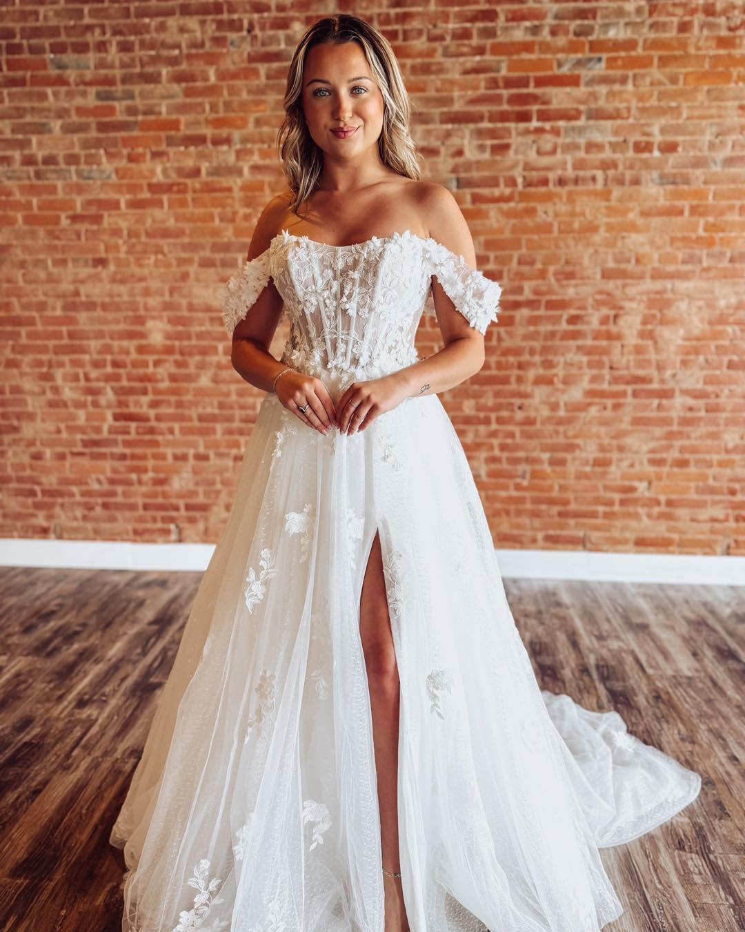 A-Line Off-the-Shoulder Floor-Length Tulle Wedding Dress with Floral Lace Appliqué and Slit