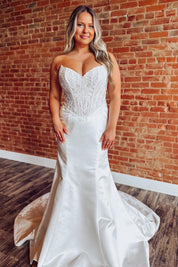 Mermaid Sweetheart Neck Floor-Length Satin Wedding Dress with Lace Corset Bodice