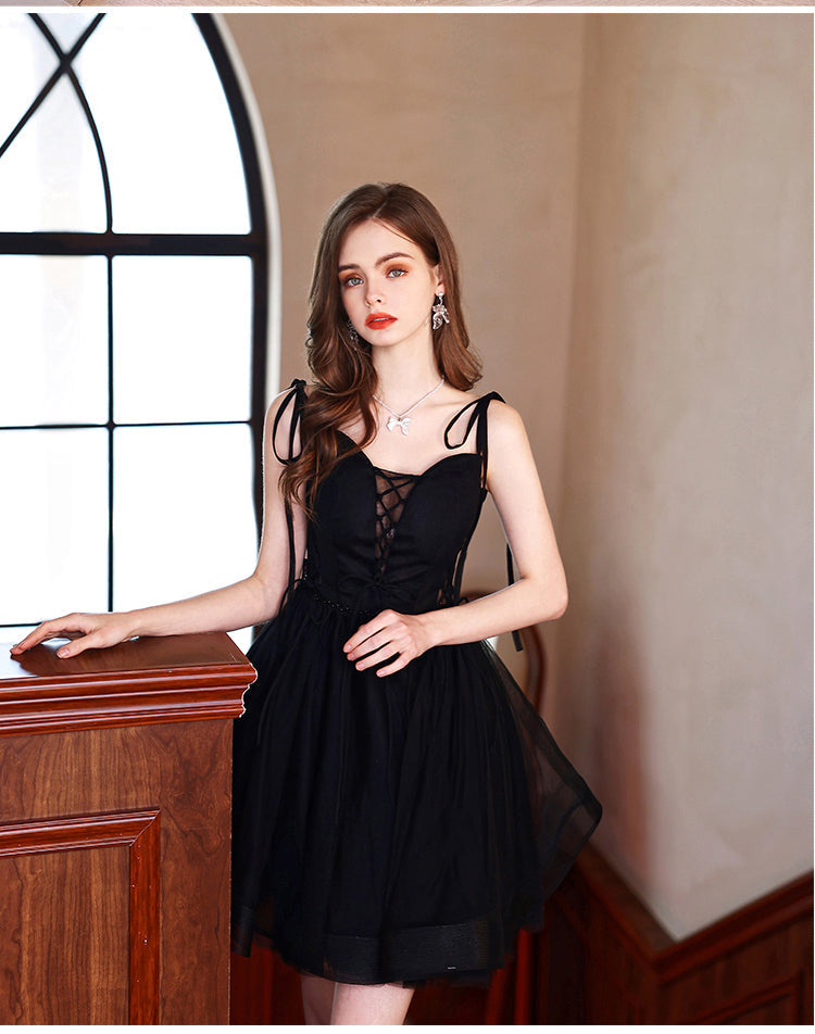 Black A-Line Sweetheart Neck Knee-Length Tulle Homecoming Dress with Sheer Lace-Up Bodice