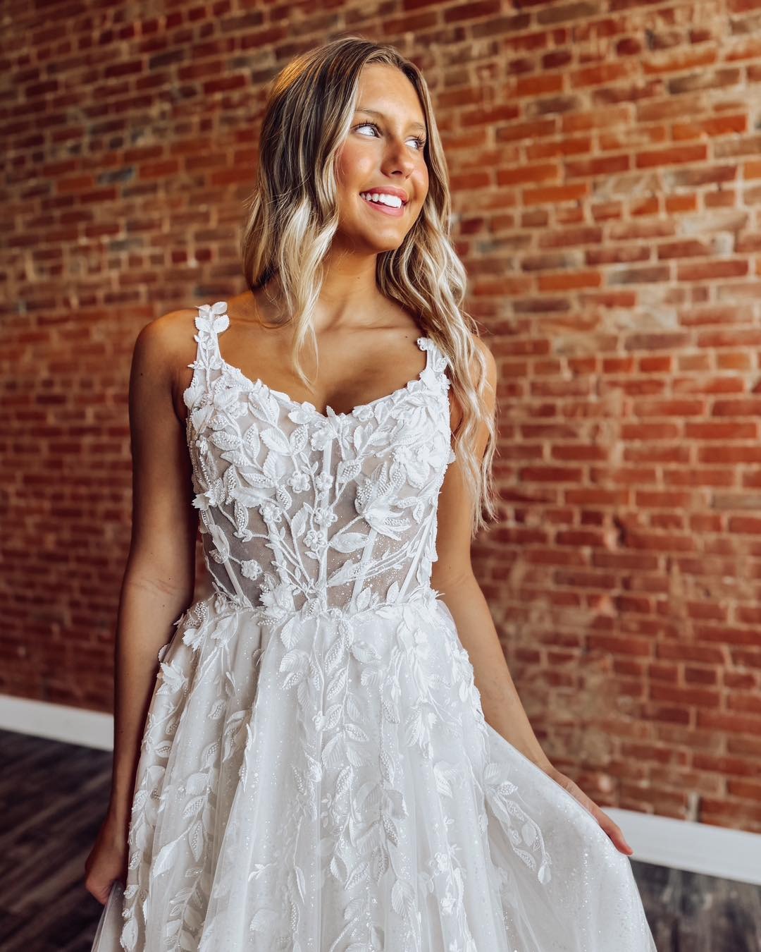 A-Line V-Neck Floor-Length Tulle Wedding Dress with Floral Lace Appliqué