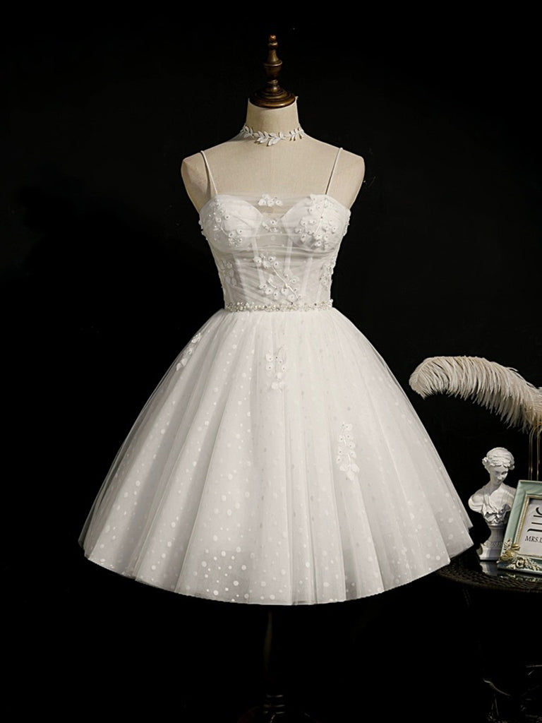 A-Line Ivory Sweetheart Neck Knee-Length Tulle Homecoming Dress with Spaghetti Straps and Floral Lace Appliqué