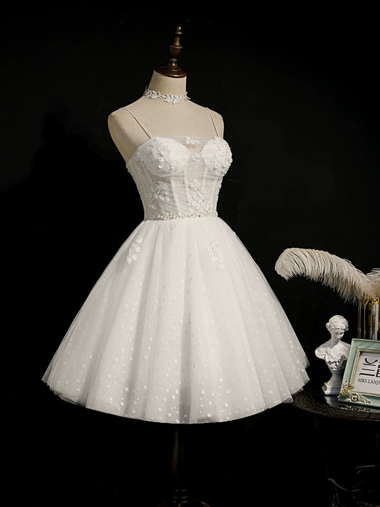 A-Line Ivory Sweetheart Neck Knee-Length Tulle Homecoming Dress with Spaghetti Straps and Floral Lace Appliqué