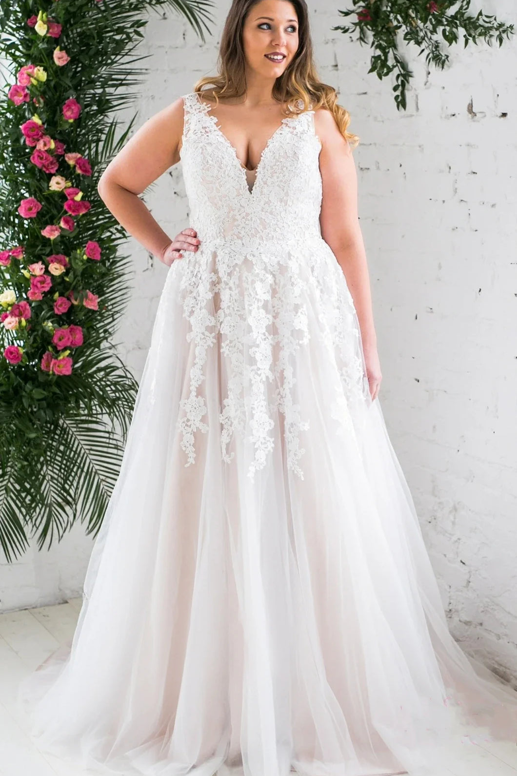 A Line Romantic Tulle Plunging Neckline Wedding Dress with Appliques