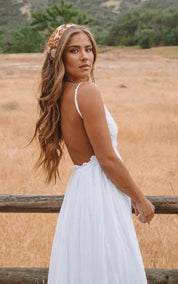 A Line Spaghetti Chiffon Lace Floor-length Sleeveless Wedding Dress