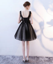 V-Neck Tulle & Lace Cocktail Homecoming Dress with Floral Detailing