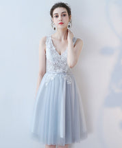 A-Line V-Neck Knee-Length Tulle & Lace Homecoming Dress with Floral Appliqué