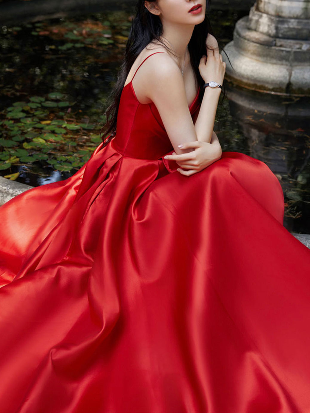 Red A-Line Sweetheart Floor-Length Satin Prom Dress with Pleated Skirt