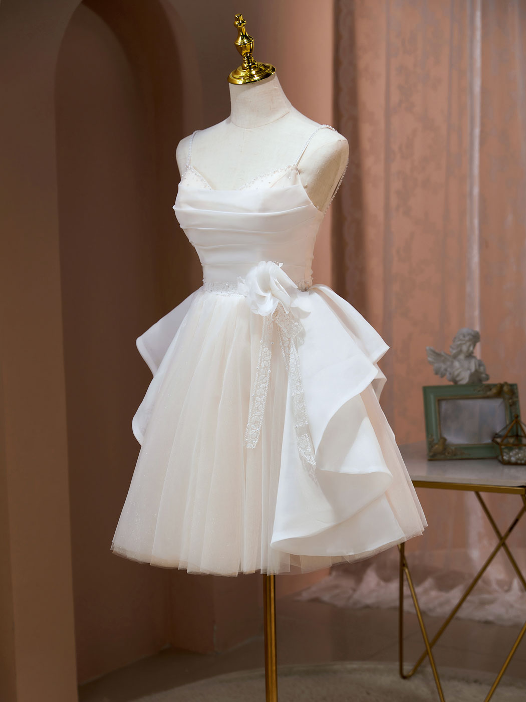 Ivory A-Line Spaghetti Straps Short Tulle & Organza Homecoming Dress with 3D Floral Accent