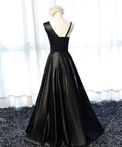 Elegant A-line V Neck Floor-Length Satin Prom Dress with Spaghetti Straps & Back Zipper
