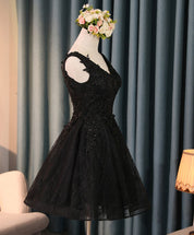 Beaded Lace A-Line Homecoming Dress – V-Neck Sleeveless Prom Cocktail Party Gown