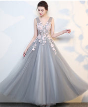 A-Line V-Neck Floor-Length Tulle & Lace Appliqué Prom Dress