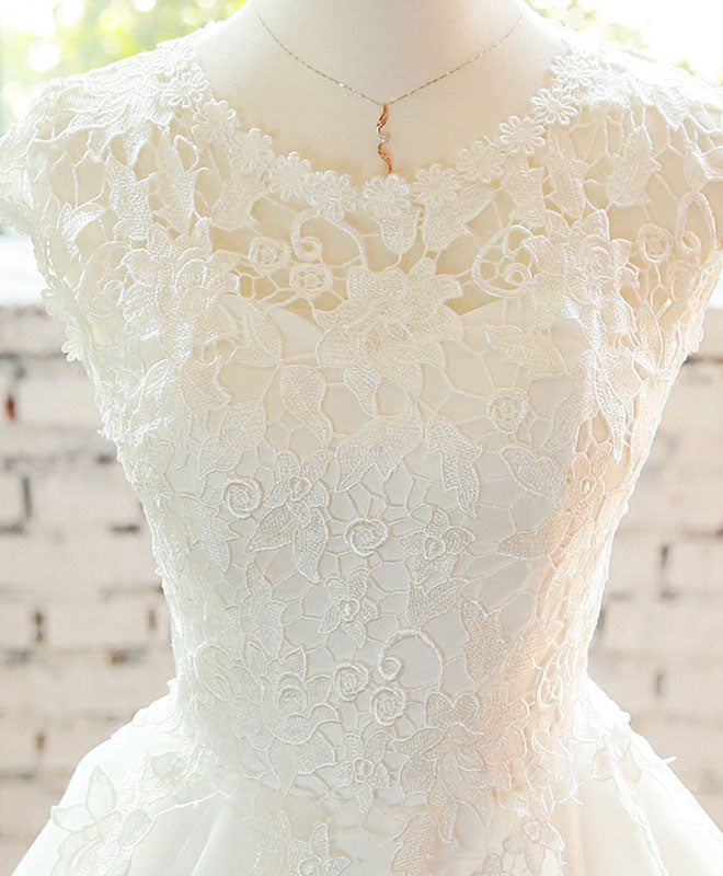 A-Line Scoop Neck Knee-Length Ivory Tulle & Lace Homecoming Dress with Cap Sleeves